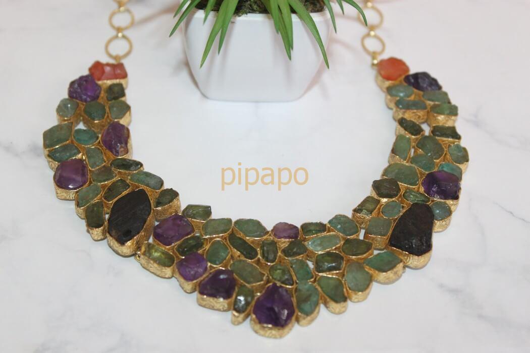 SC138 Neck-filled Gemstones Necklace